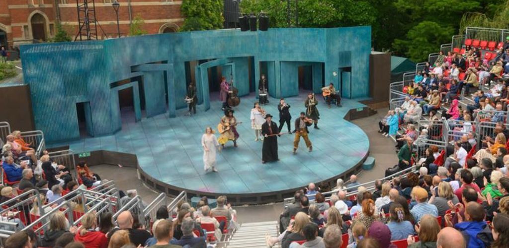 Outdoor-Performance.jpg