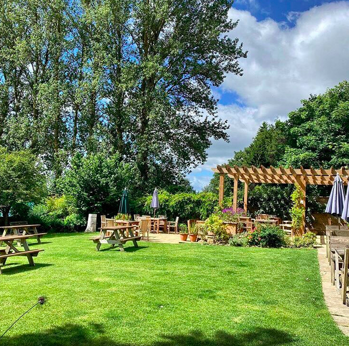 pubs with gardens in The Cotswolds