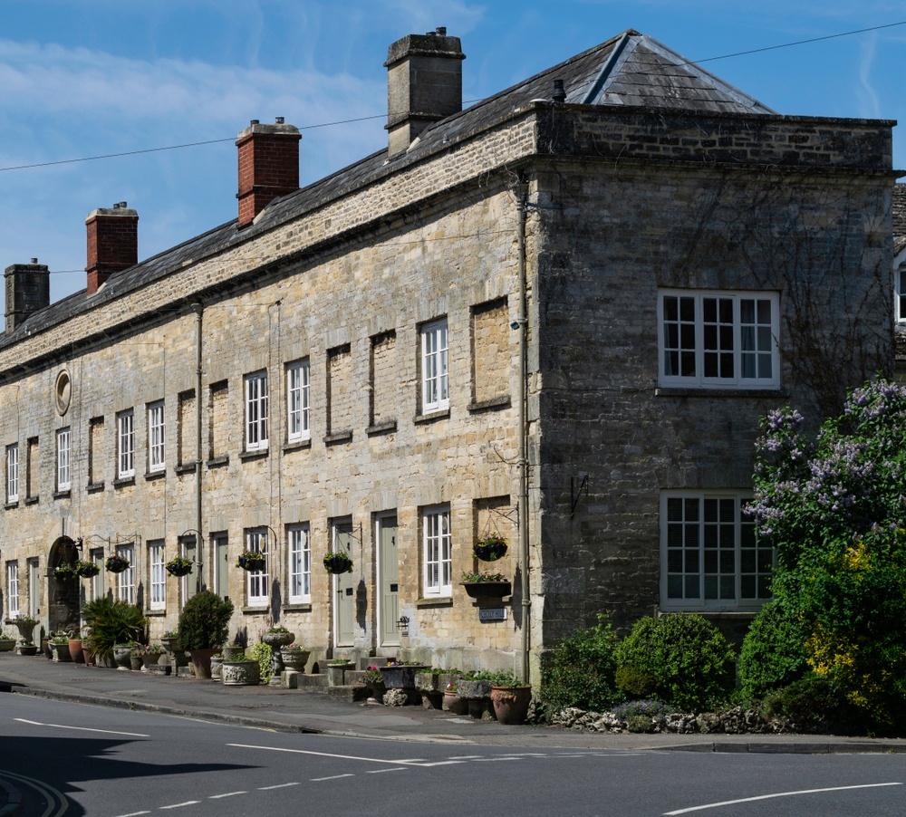 property guide cirencester cotswolds